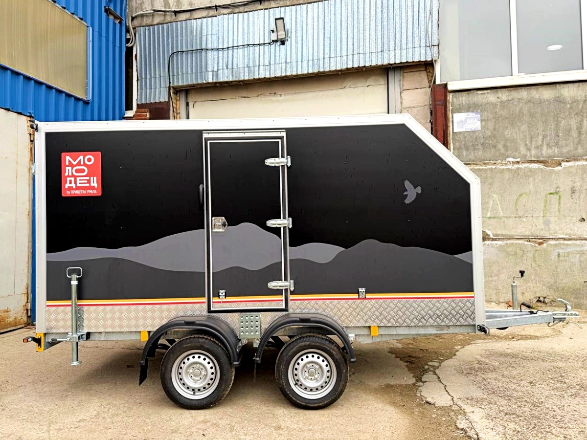 Фургон "МОЛОДЕЦ" 3,5х1,5/1,65 (R13х2) Черный (ЕА180932H4MC30202) фото