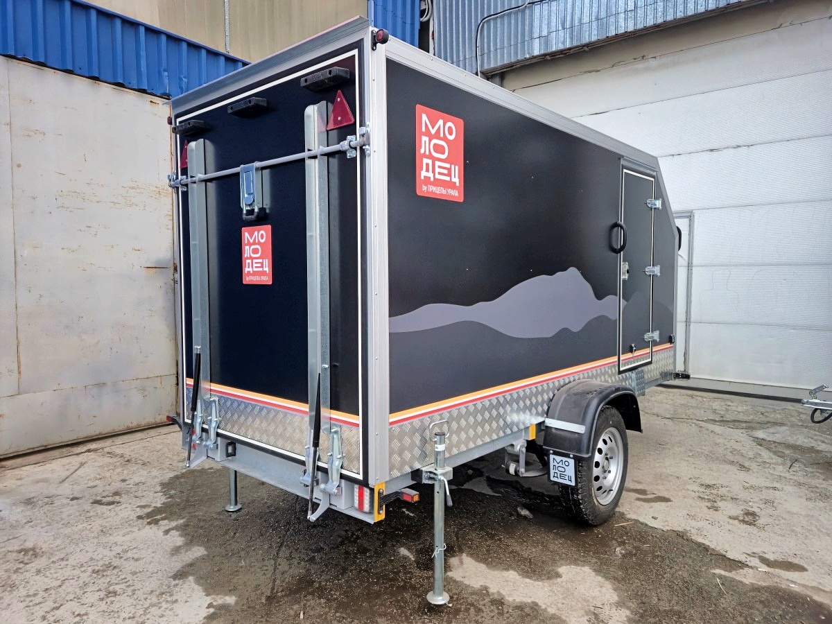 Фургон "МОЛОДЕЦ" 3,5х1,5/1,65 (R16) Черный (ЕА180922H3MC30009) фото