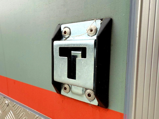 Фургон "МОЛОДЕЦ" 3,0х1,5/1,65 (R16) Черный (ЕА180922F3MC30003) фото