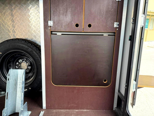 Фургон "МОЛОДЕЦ" 3,0х1,5/1,65 (R16) Черный (ЕА180922F3MC30003) фото