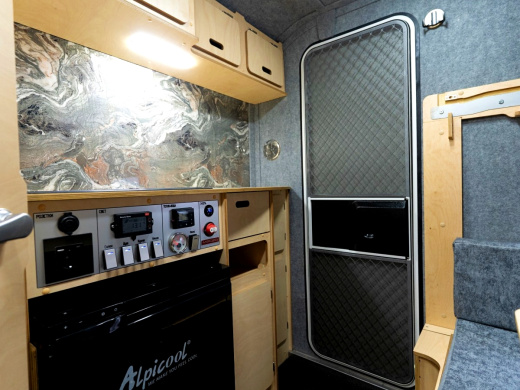 Автодом "МОЛОДЕЦ" R13 (базовая версия) фото