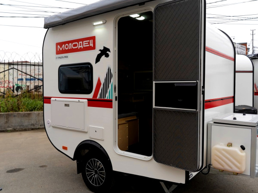 Автодом "МОЛОДЕЦ" R13 (базовая версия) фото