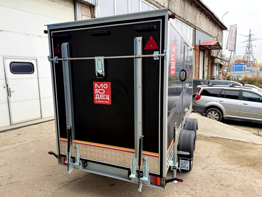 Фургон "МОЛОДЕЦ" 3,5х1,5/1,65 (R13х2) Черный (ЕА180932H4MC30202) фото