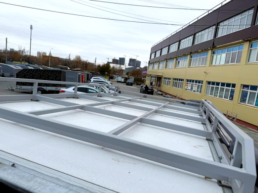 Фургон "МОЛОДЕЦ" 3,5х1,5/1,65 (R13х2) Белый (ЕА180932H4MC30081) фото