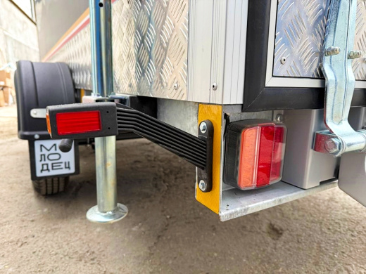 Фургон "МОЛОДЕЦ" 3,5х1,5/1,65 (R13х2) Черный (ЕА180932H4MC30202) фото