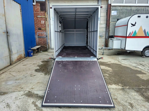 Фургон "МОЛОДЕЦ" 3,5х1,5/1,65 (R16) Черный (ЕА180922H3MC30009) фото