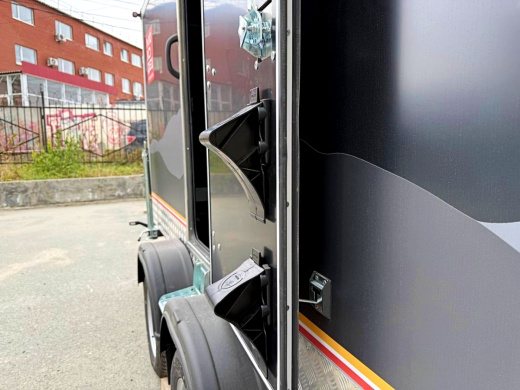 Фургон "МОЛОДЕЦ" 3,5х1,5/1,65 (R13х2) Черный (ЕА180932H4MC30205) фото