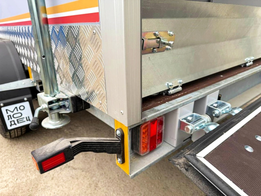 Фургон "МОЛОДЕЦ" 3,5х1,5/1,65 (R13х2) Серый (ЕА180932H4MC30204) фото