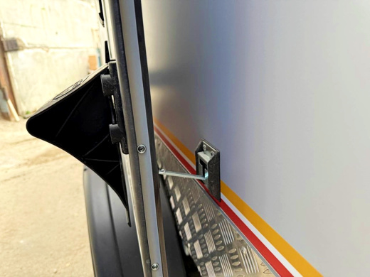 Фургон "МОЛОДЕЦ" 3,5х1,5/1,65 (R13х2) Серый (ЕА180932H4MC30204) фото