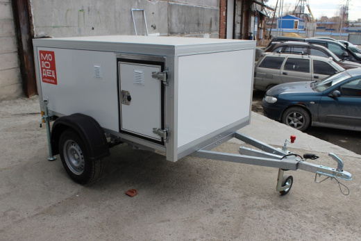 Прицеп-фургон для перевозки 3-х собак (R13) фото