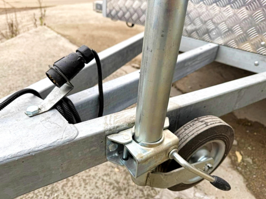 Фургон "МОЛОДЕЦ" 3,5х1,5/1,65 (R13х2) Черный (ЕА180932H4MC30202) фото