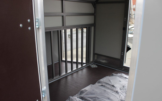 Прицеп — Фургон "МОЛОДЕЦ" 3.5х1.5 (R16) фото