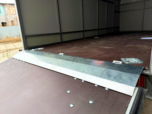 Фургон "МОЛОДЕЦ" 3,5х1,5/1,65 (R13х2) Серый (ЕА180932H4MC30204) фото